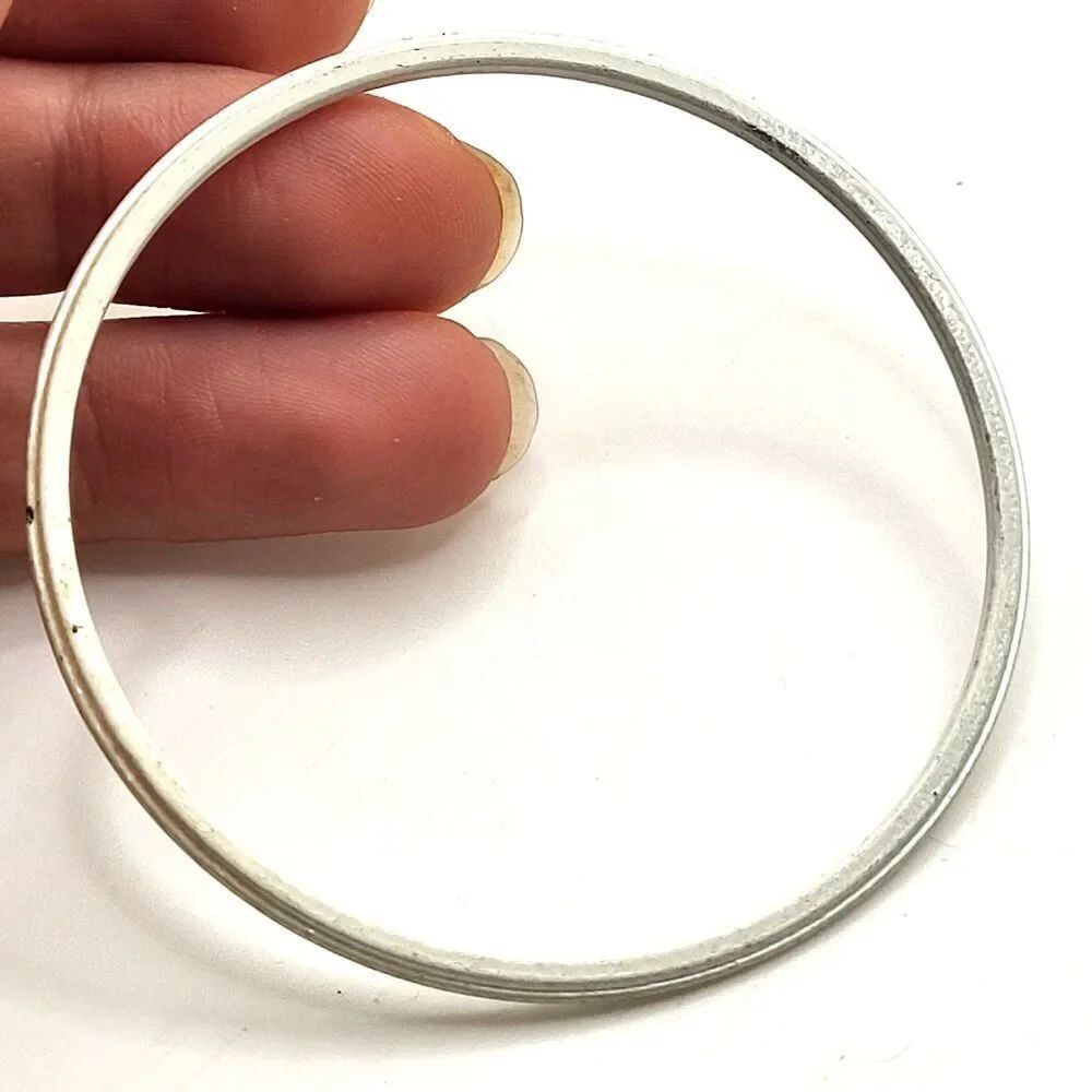 Vintage 80s White Enamel Metal Bangle Bracelet 2.25in dia small